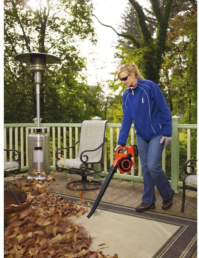 BLACK+DECKER 2-in-1 Cordless Sweeper 5 BLACK+DECKER 2-in-1 Cordless Sweeper - Image 5