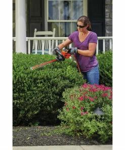BLACK+DECKER BEHTS300 SAWBLADE 120V 3.8 Amp Brushed 20 in. Corded Hedge Trimmer 10 BLACK+DECKER BEHTS300 SAWBLADE 120V 3.8 Amp Brushed 20 in. Corded Hedge Trimmer -Cheap Black & Decker Store bdknbehts300 d